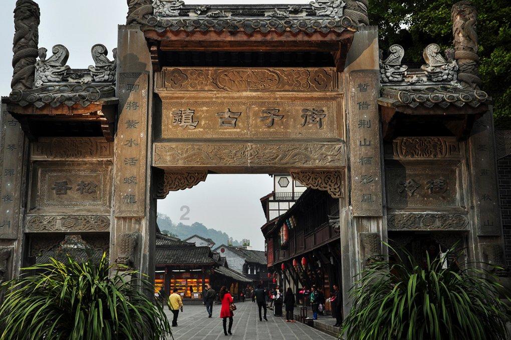 记者：萨拉戈萨准备立刻加盟拜仁，两家俱乐部正在谈判